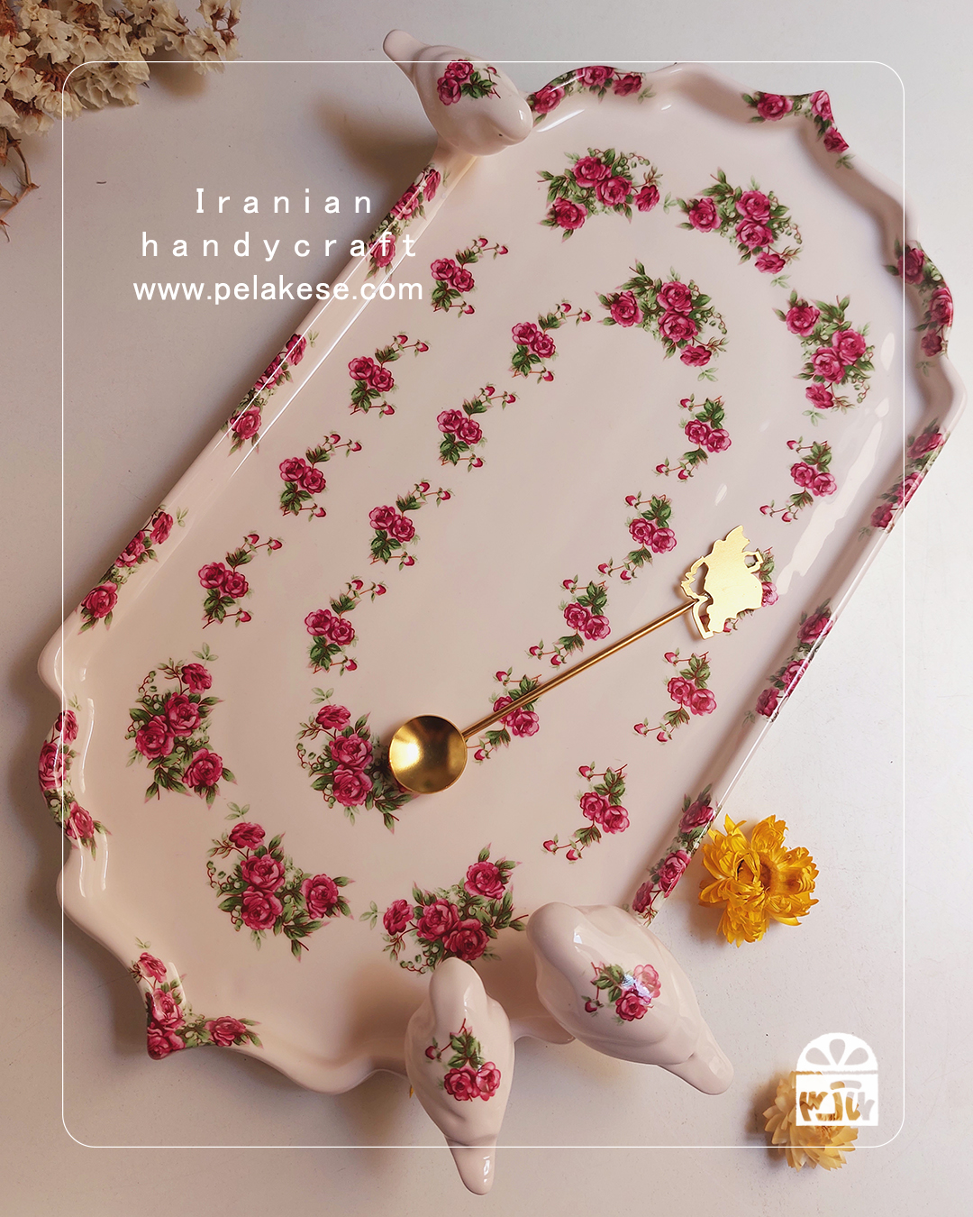 عطر چای در خانه مامانی | چایخوری گلسرخی و قصه‌ی یک ظهر دل‌انگیز ایرانی