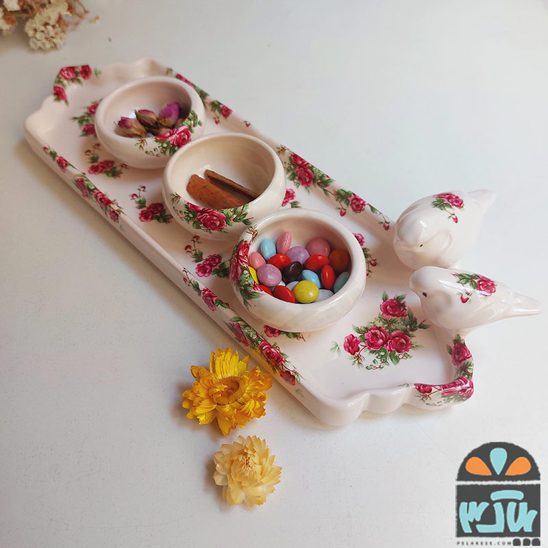 اردورخوری آترین گلسرخی
