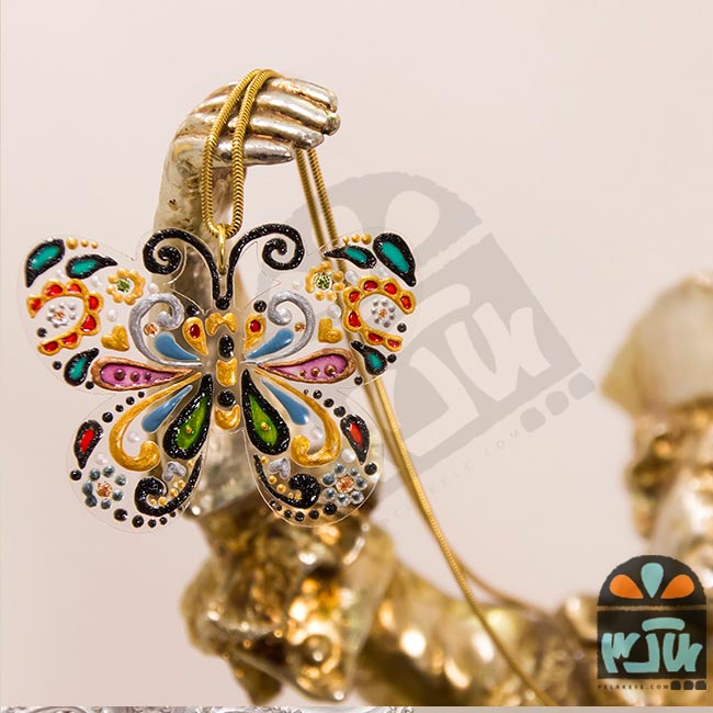 گردنبند پروانه