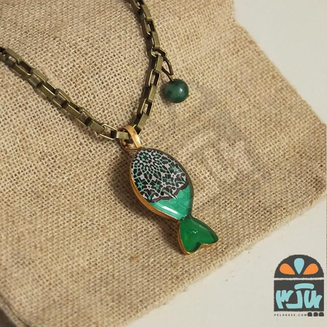 گردنبند ماهی کاشی
