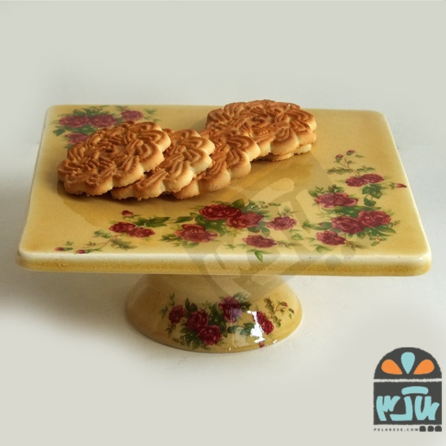 شیرینی خوری گل سرخی