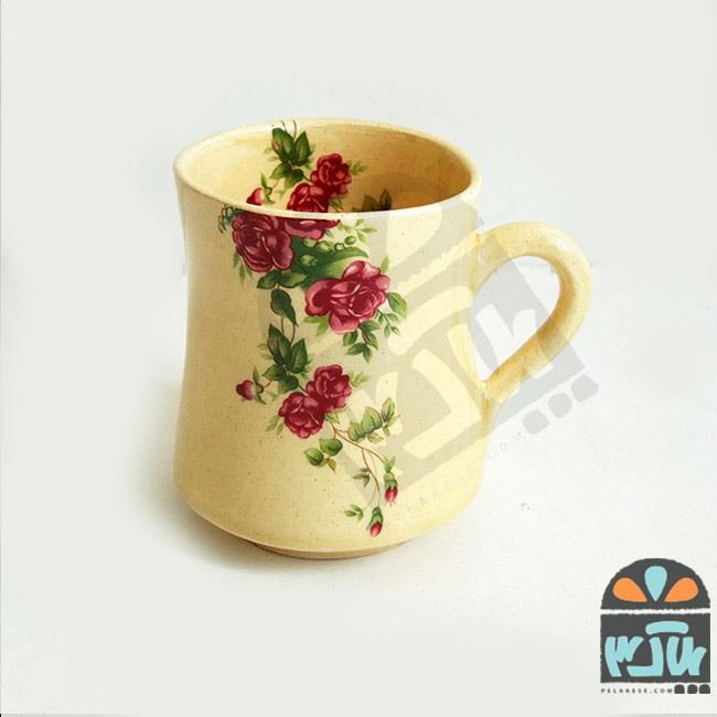 لیوان دسته دار گل سرخی