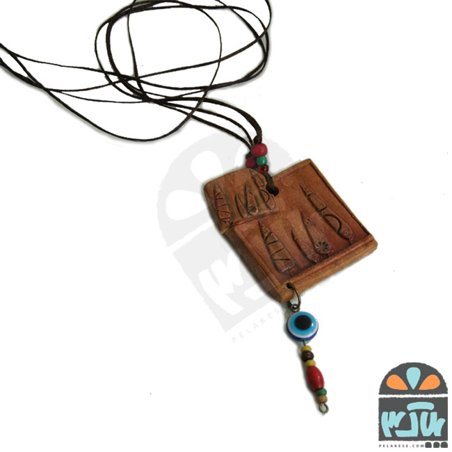 گردن آویز کاج ها