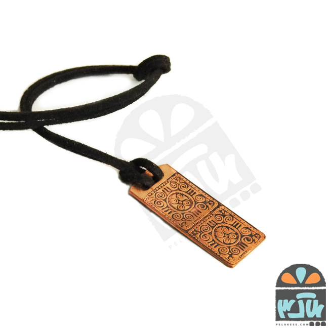 گردن آویز سایه 