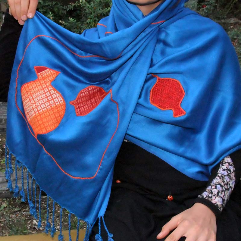 شال آبی تر
