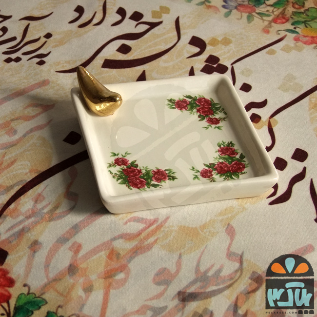 بشقاب پرنده دار گل سرخی