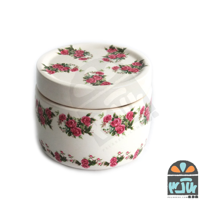 شکلات خوری گلسرخی