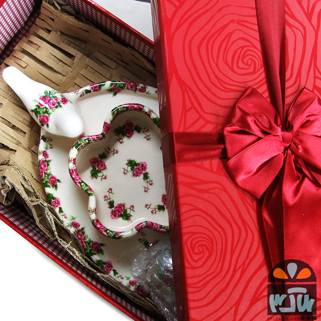 جعبه هدیه چایخوری 6نفره گلسرخی