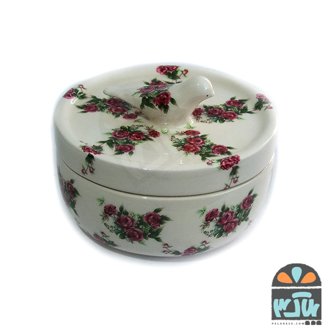 شکلات خوری گلسرخی