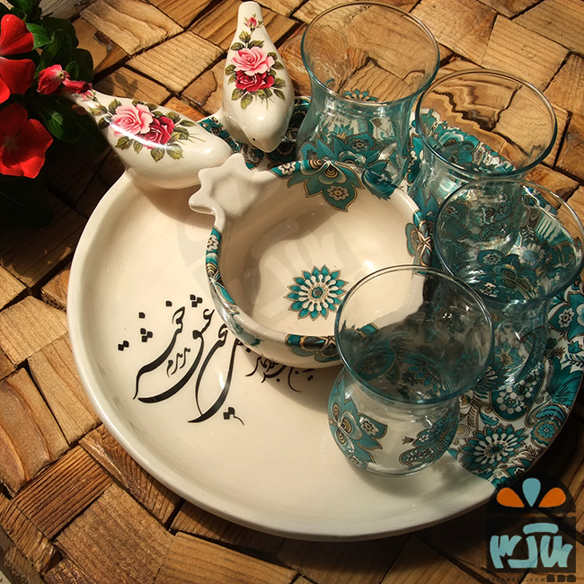 چایخوری 4 نفره عشق و گلبرگ