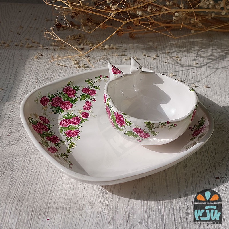 کاسه بشقاب گلسرخی